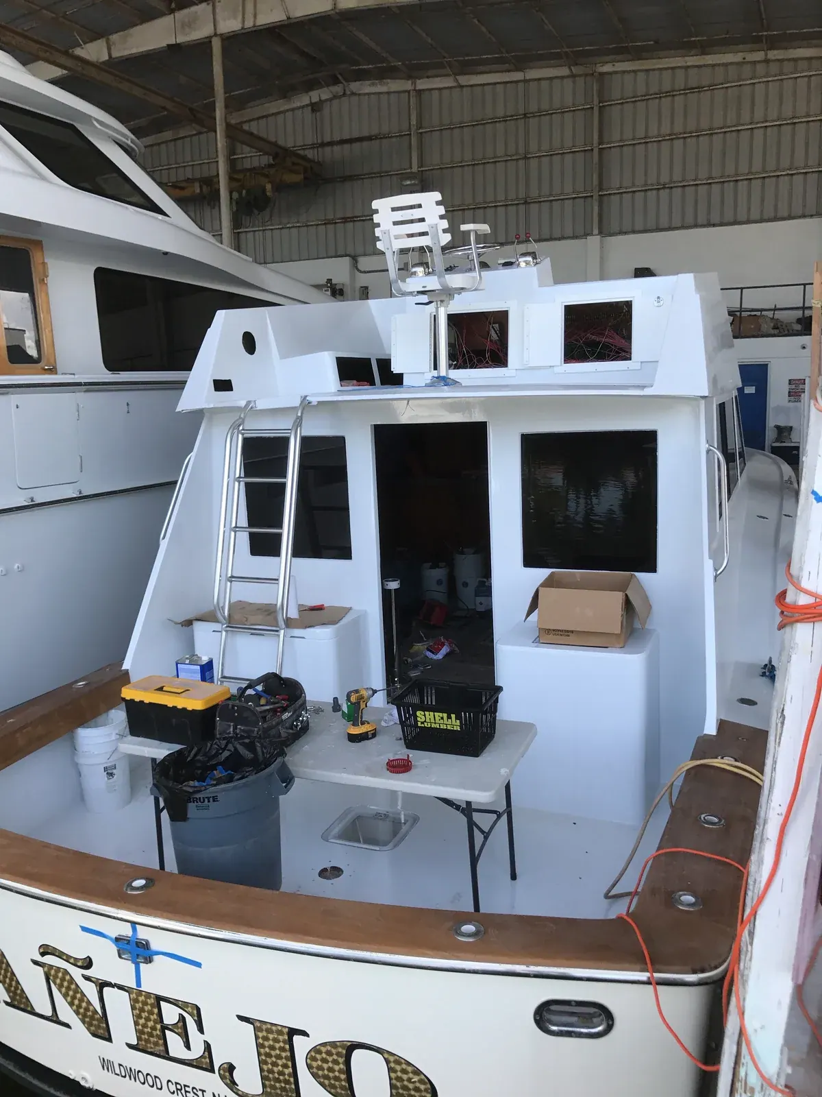 The cockpit and house freshly painted at the midway point, still named Añejo
